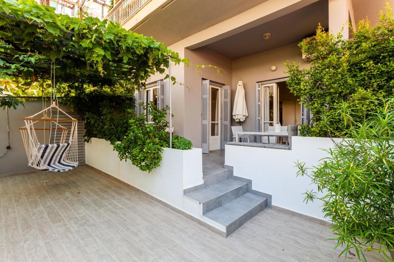 A Homes Greece - Urban Garden Retreat Каламата Екстер'єр фото