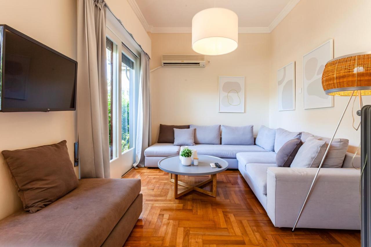 A Homes Greece - Urban Garden Retreat Каламата Екстер'єр фото